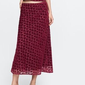 ♥️ Super deal! Burnout Velvet Midi Skirt NWT sz xs